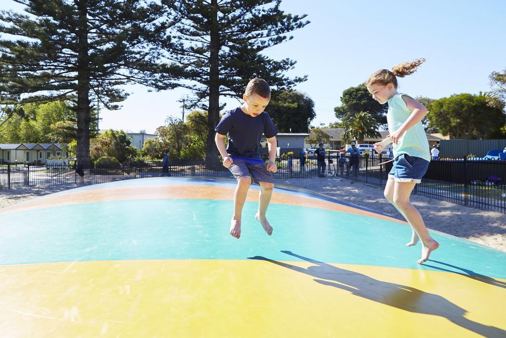 Nrma Victor Harbor Beachfront Holiday Park Exteriör bild